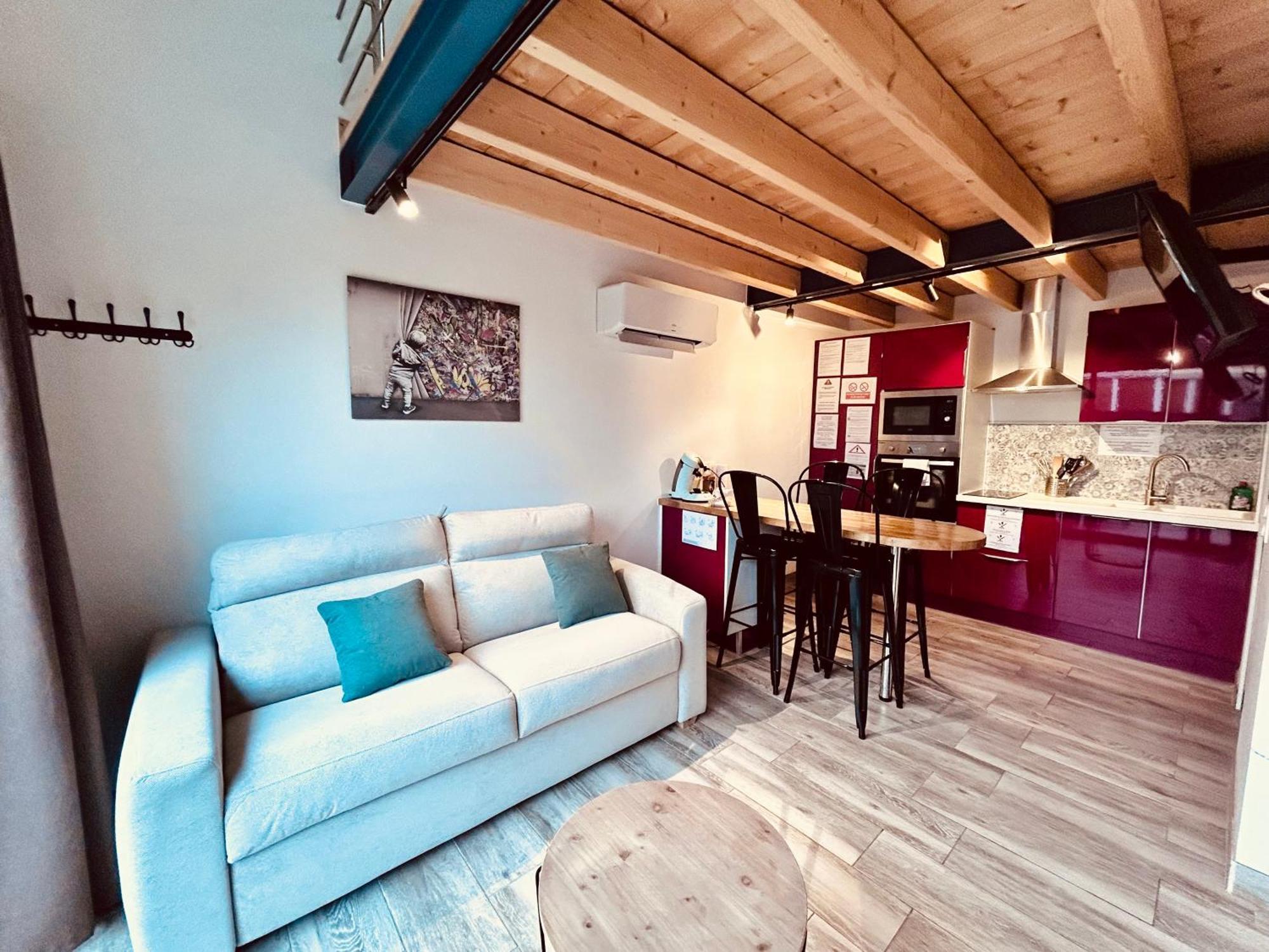 Le Clos De Tanvol - Parking Prive Gratuit- Terrasse Privee - Climatisation Viriat Luaran gambar